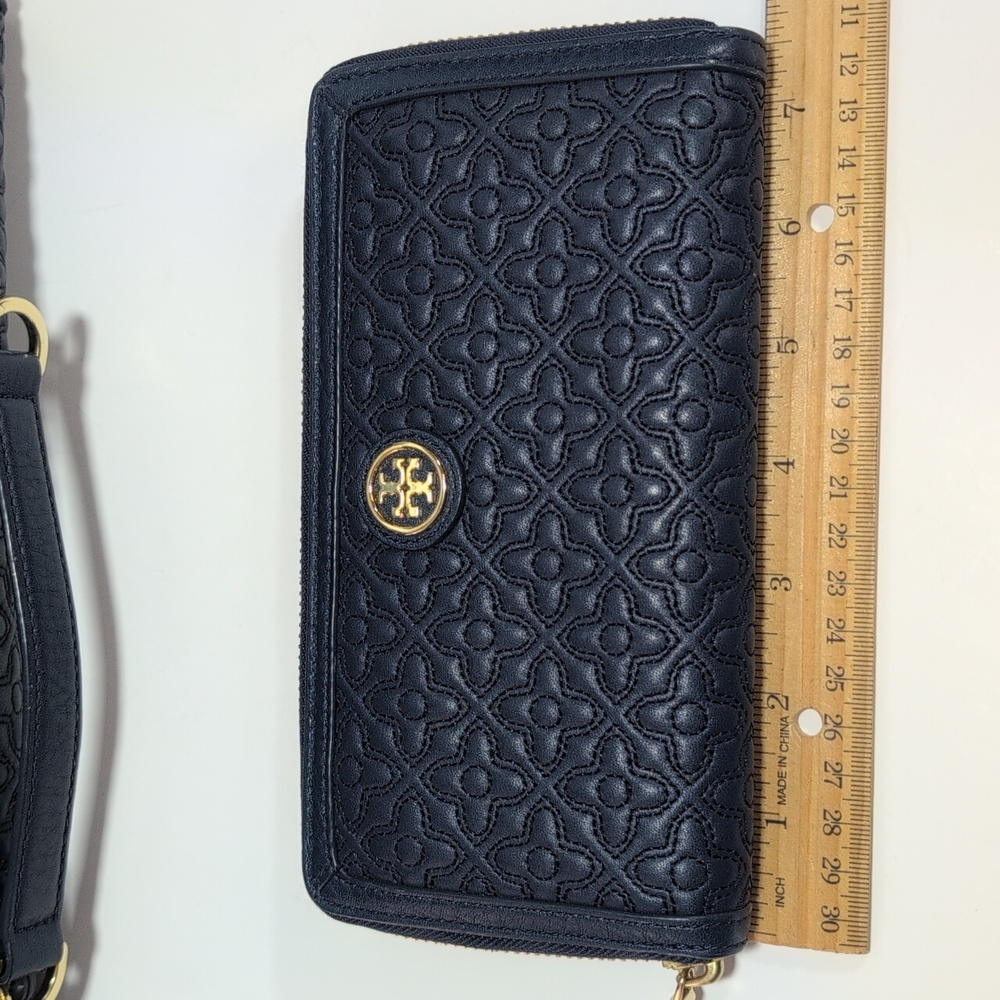 Tory Burch Bryant Tote with Matching Wallet Navy Blue - Picture 12 of 16